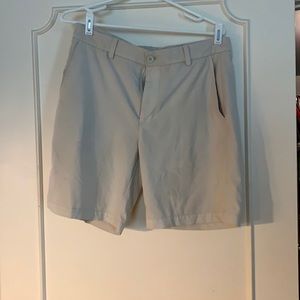 Vineyard vines khaki shorts